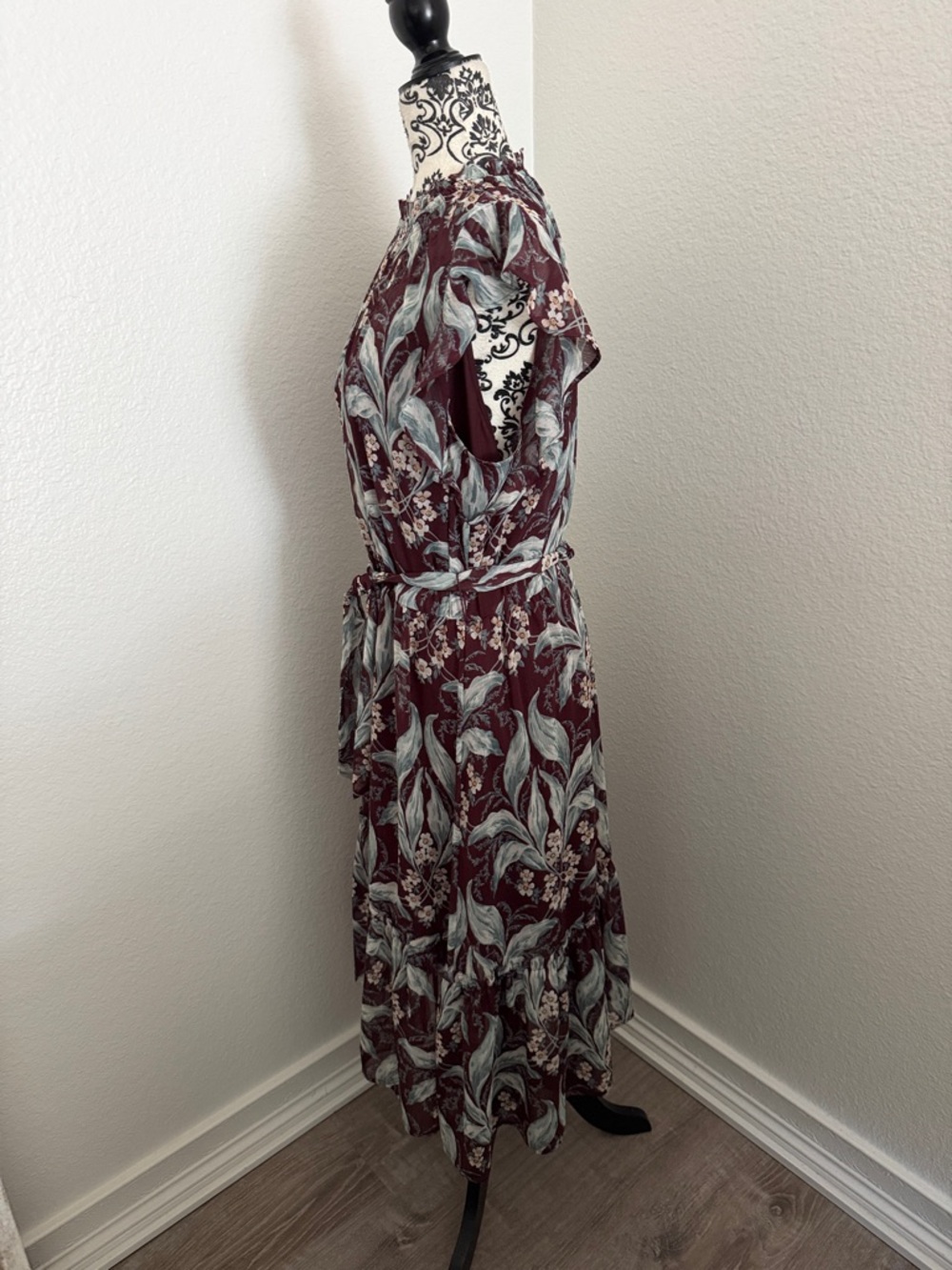 Ann Taylor Floral Tie-Waist Midi Dress in Burgundy Size Large - Picture 3 of 11